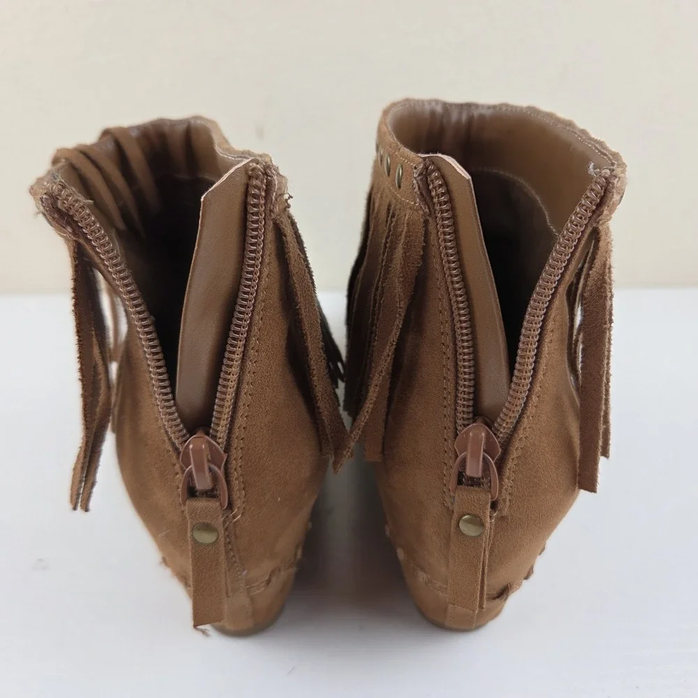 Arizona Tarlo Moccasin Style Faux Suede Fringe Ankle Boot Bootie Brown Womens 7M